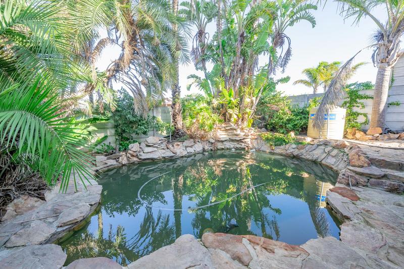 5 Bedroom Property for Sale in Morgenster Heights Western Cape